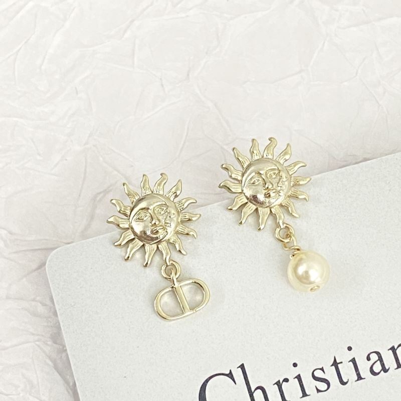 Christian Dior Earrings - Click Image to Close